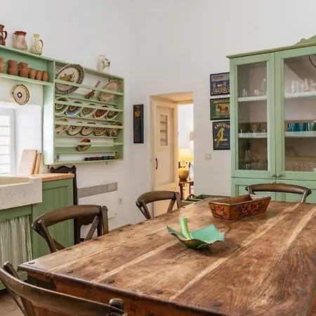 Cambanis Ferienhaus *